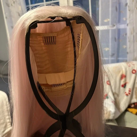 Chelsey Smith Crowns Royalty Luxe in Fairy Dust - Picture 2 of 5